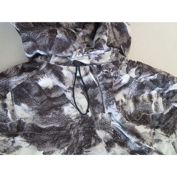 Lululemon Women's Sz 4 Black/White Take Flight Break a Trail Jacket $268 - Rare - Picture 15 of 15